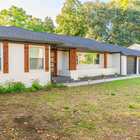 Modern Midway Hollow With Pool! Vila Dallas Exterior foto